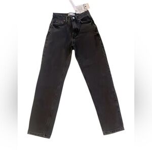 Zara “the 90’s mom fit in beginning black” jeans NWT